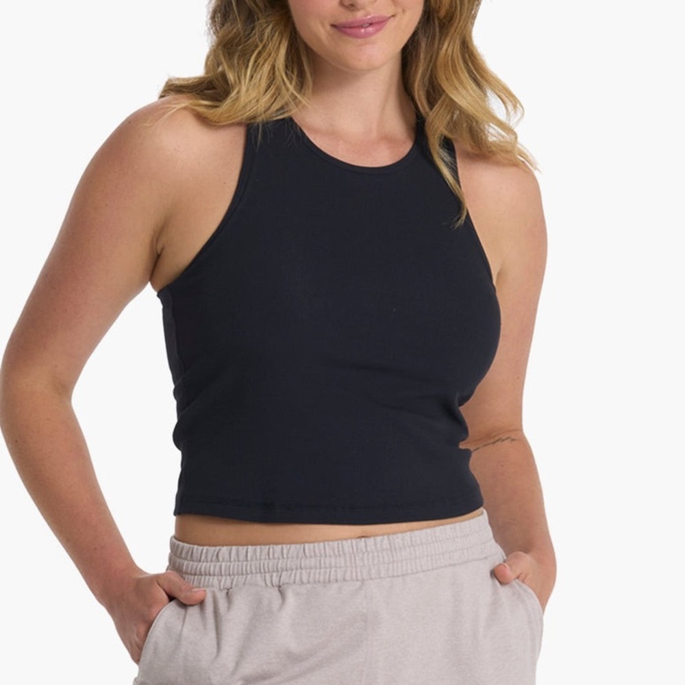 Vuori cropped evolve tank